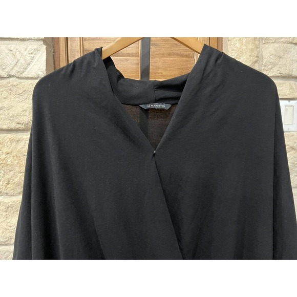 H By Halston Women’s Short Sleeve Faux Wrap Blouse Black Knit Fabric Size M NWOT - Picture 2 of 6